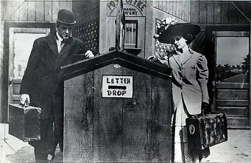 Betty Harte y Bob Leonard en The Politician (1908)