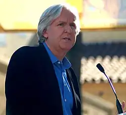 Una fotografía de James Cameron durante la ceremonia en la que recibió una estrella en el Paseo de la Fama de Hollywood