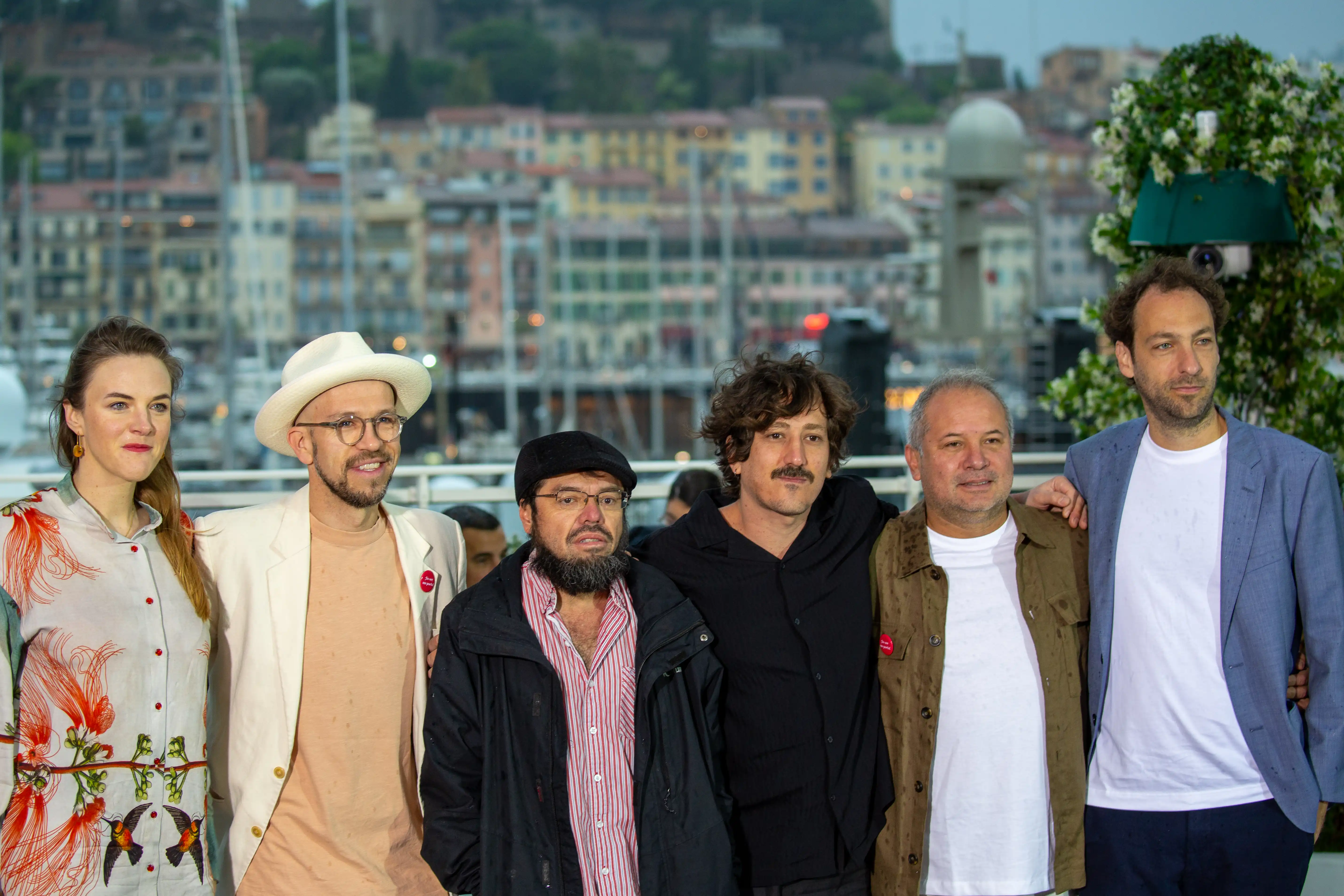 Main cast of Un Poeta 2025 Cannes Photocall